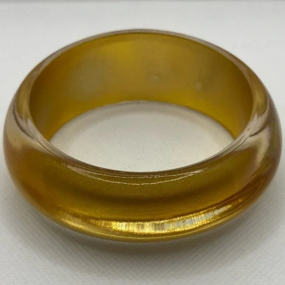 Vintage Lucite Asymmetrical Chunky Bangle Transparent Gold Clear Large Bracelet - Picture 5 of 16